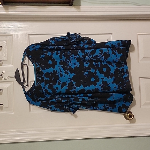 Worthington Tops - 3X Worthington blouse black and blue